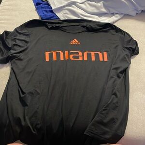 Black Miami huracanss shirt